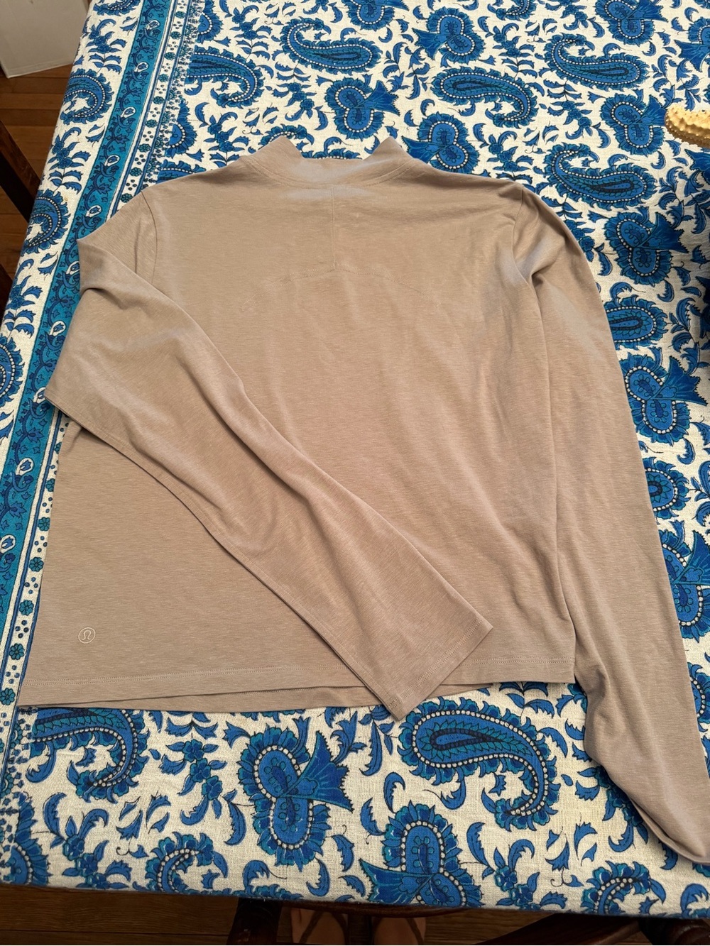 Women’s lululemon top
